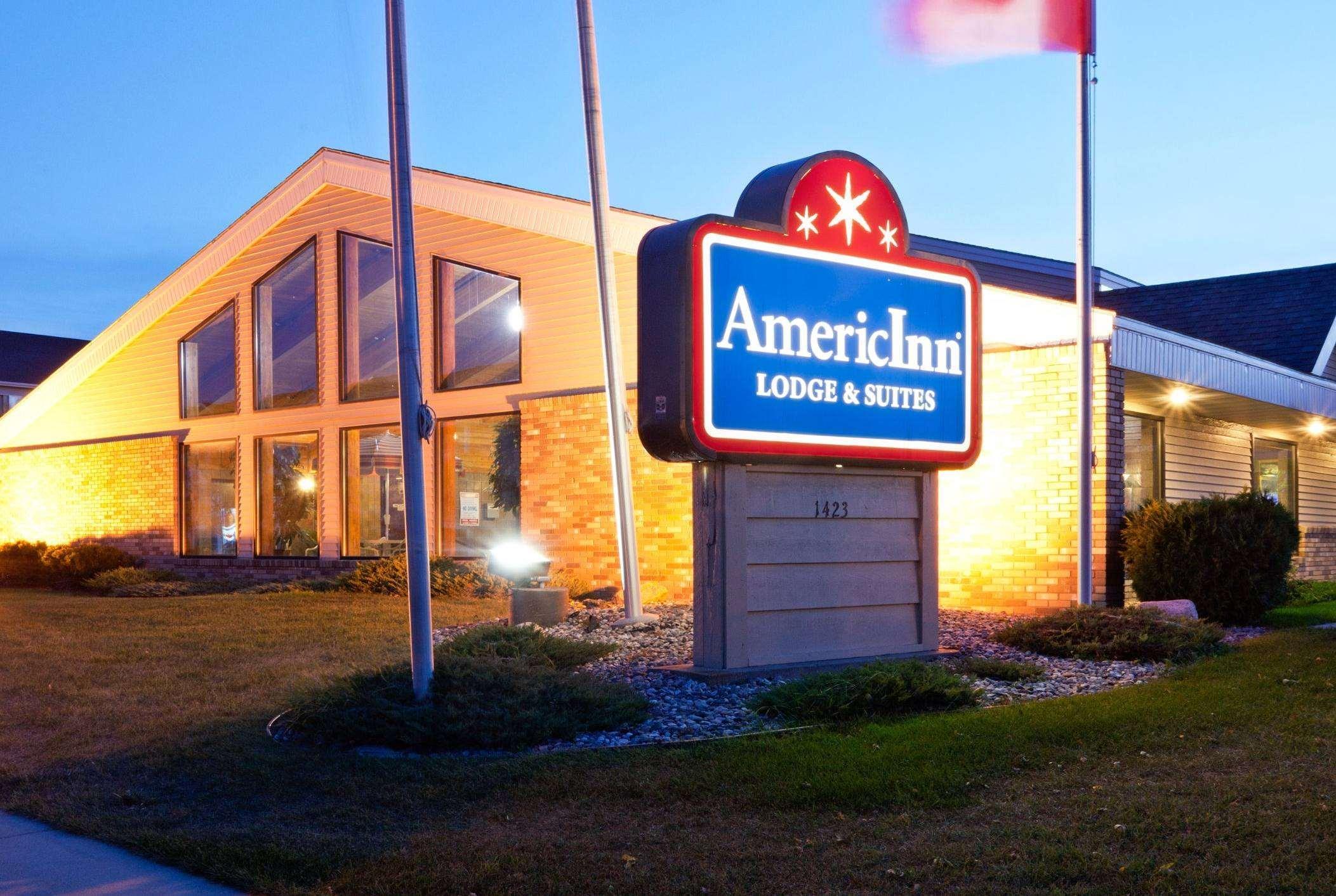 Americinn By Wyndham Fargo West Acres Exterior foto